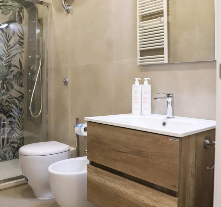 Photo of Bathroom in Mergellina