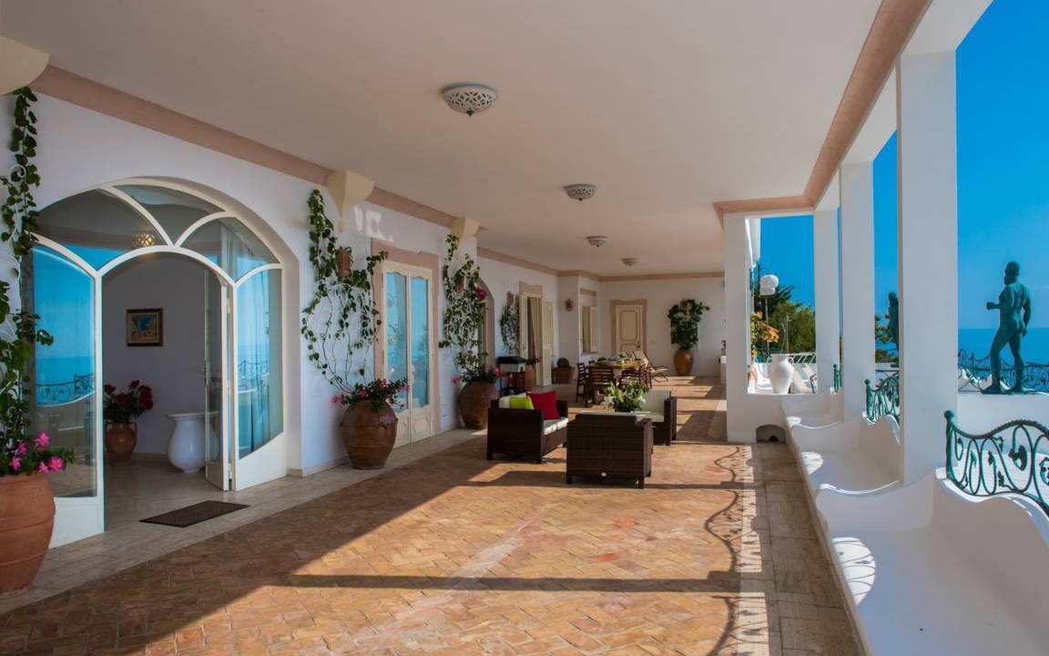 Photo of Patio Balcony in Laurito