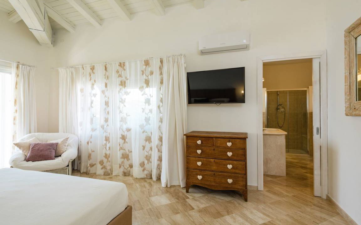 Photo of Bedroom in Baia Caddinas