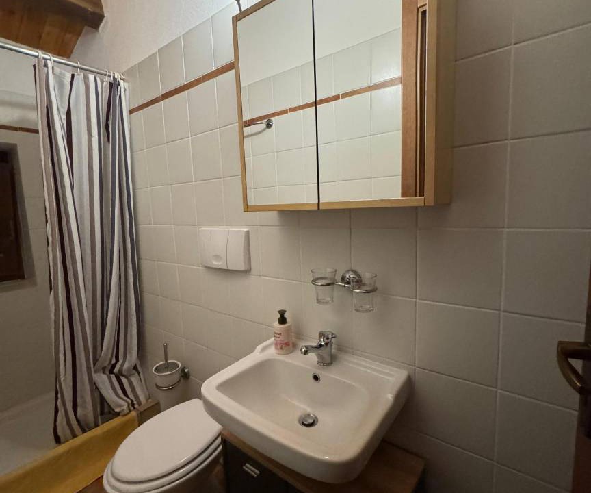 Photo of Bathroom in Girifalco