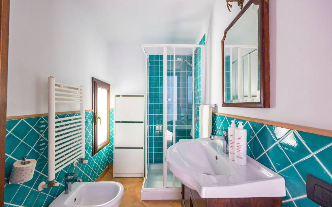 Photo of Bathroom in Quartieri Spagnoli