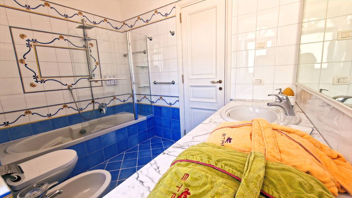 Photo of Bathroom in Marina Grande