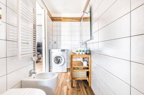 Photo of Bathroom in Bacoli
