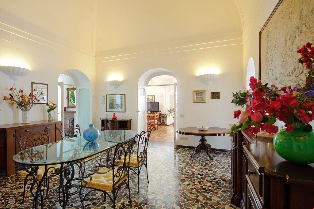 Photo of Livingroom in Montepertuso