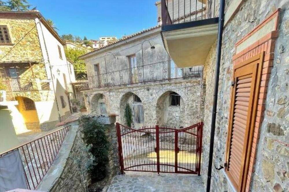 Photo of Others in Torchiara