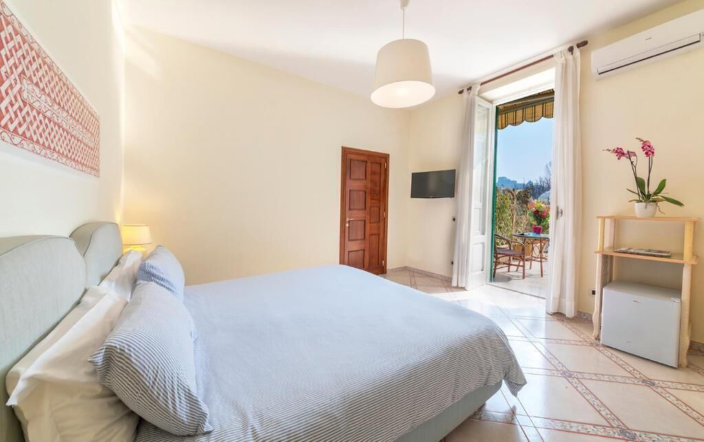 Photo of Bedroom in Ischia Porto
