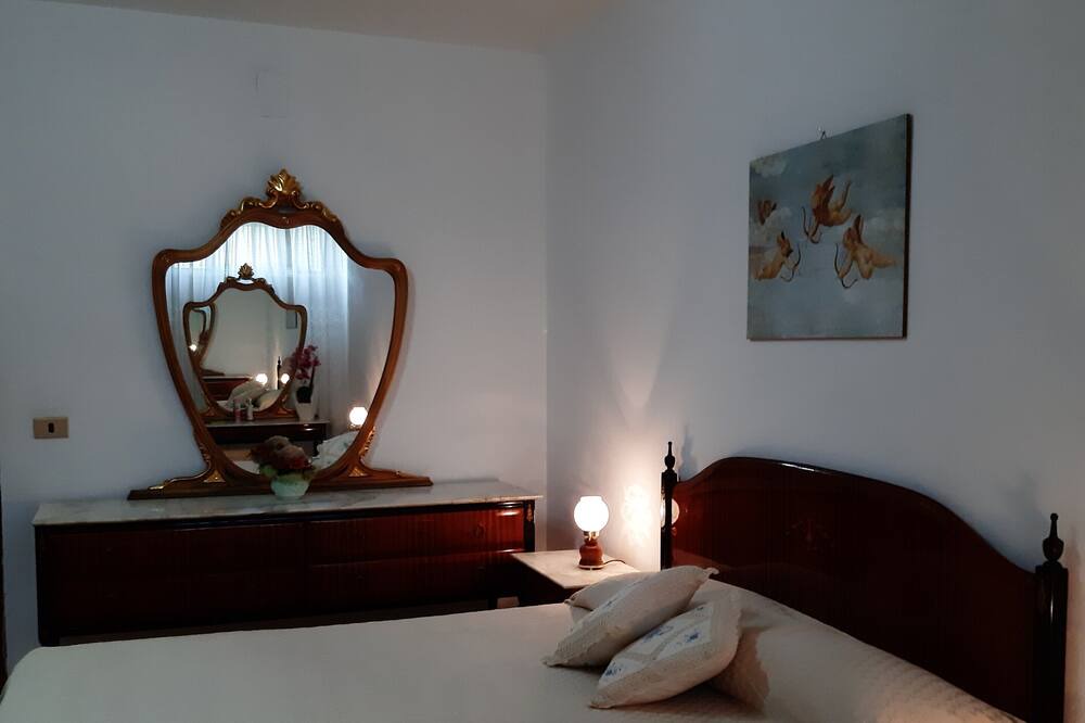 Photo of Bedroom in Isca Marina
