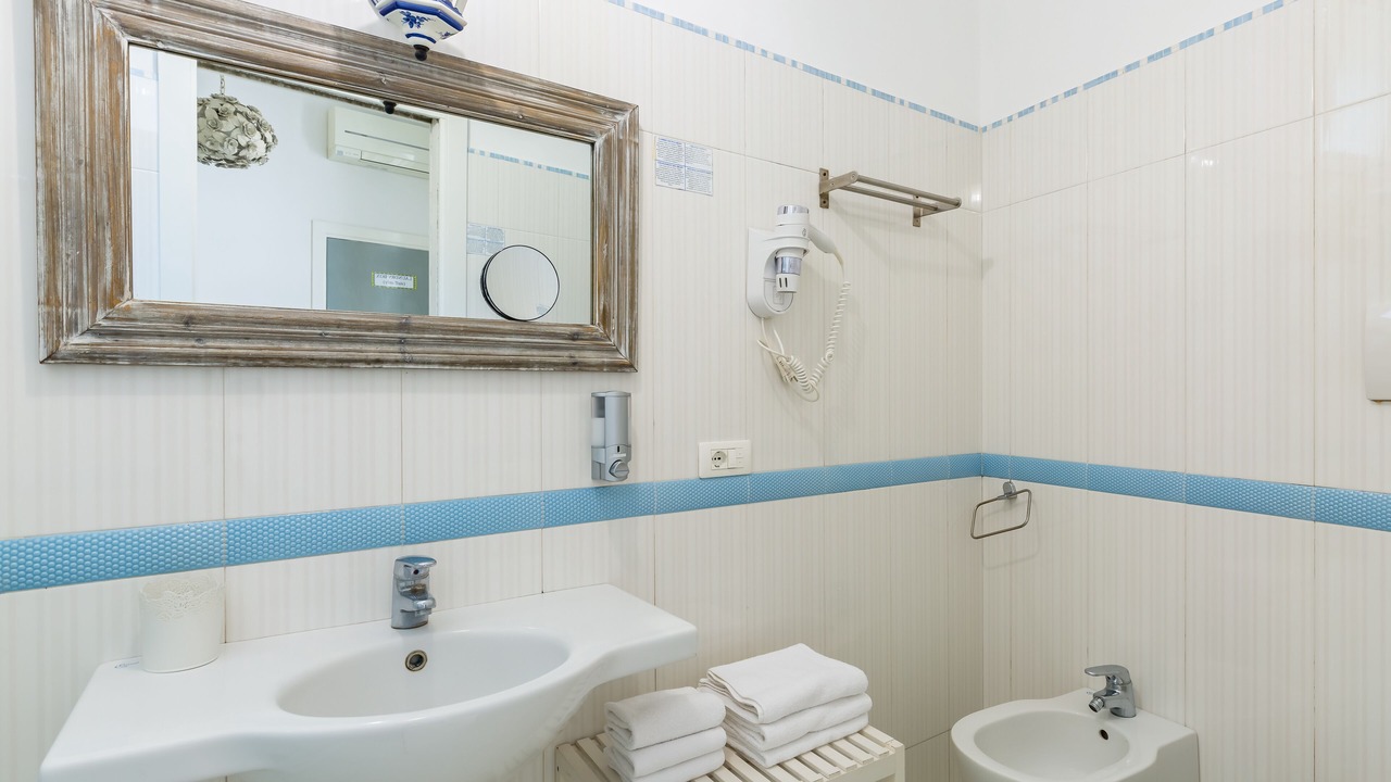 Photo of Bathroom in Marina Grande
