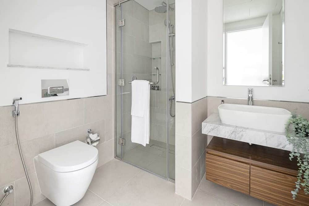 Photo of Bathroom in Umm Suqeim 3