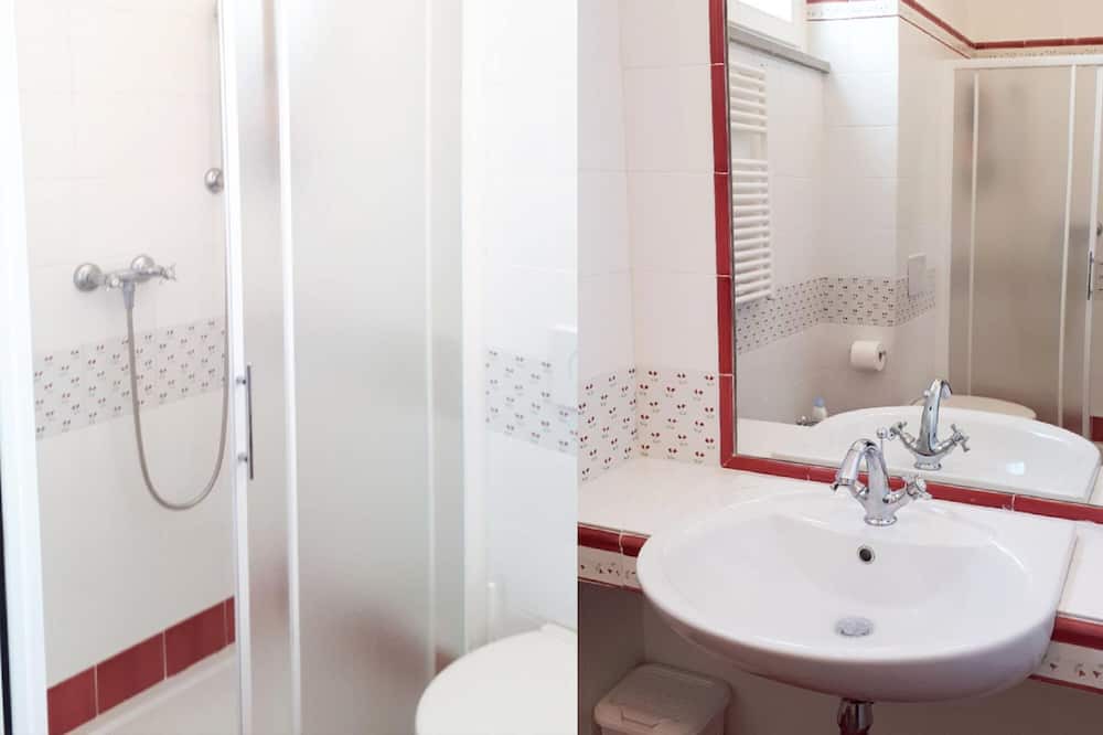 Photo of Bathroom in Serramonacesca