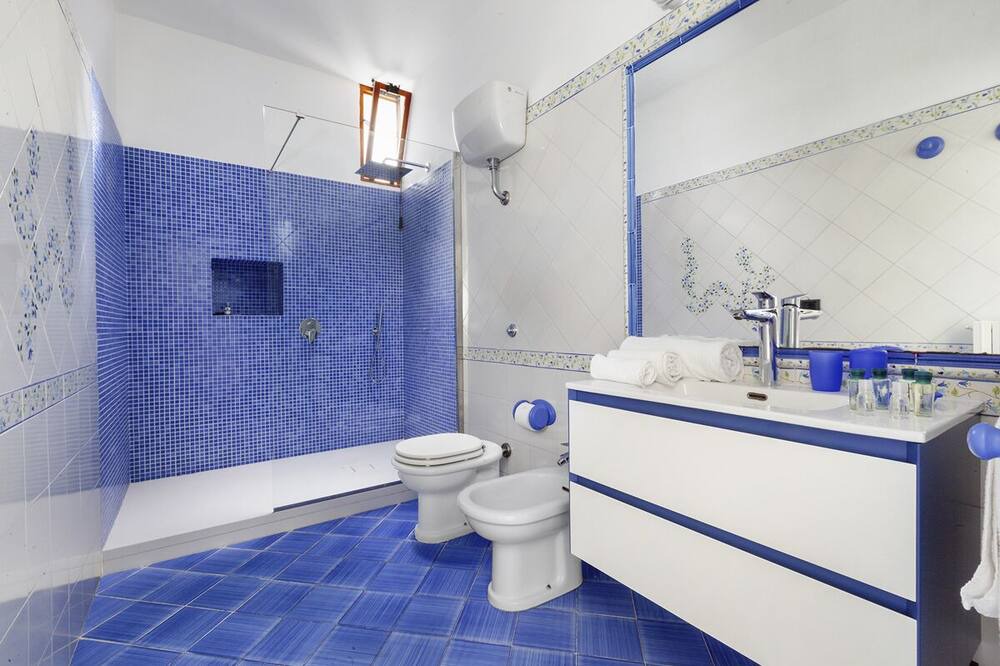 Photo of Bathroom in Priora