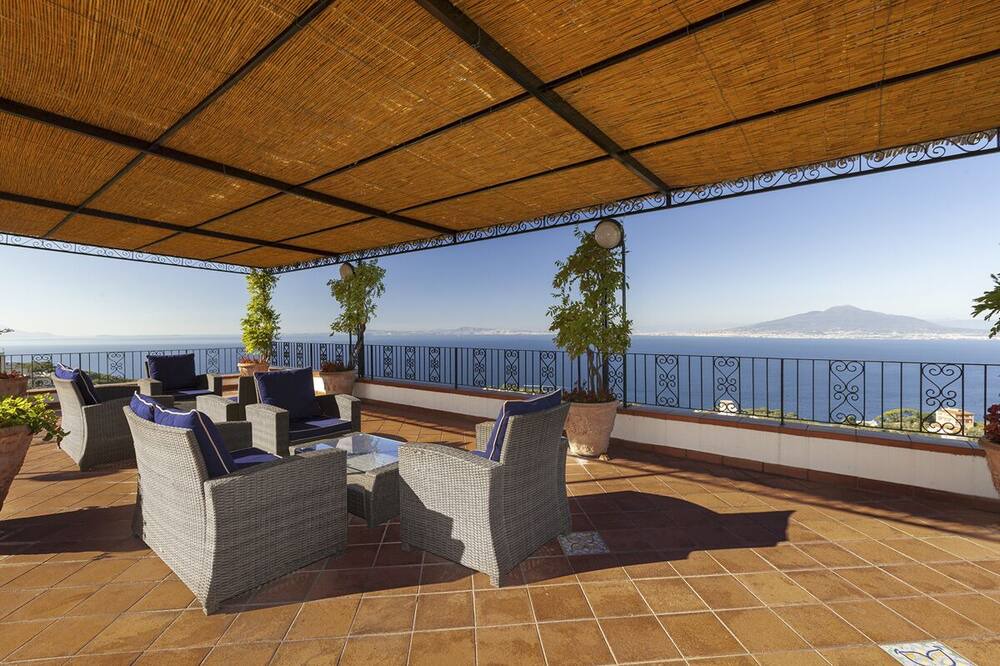 Photo of Patio Balcony in Priora