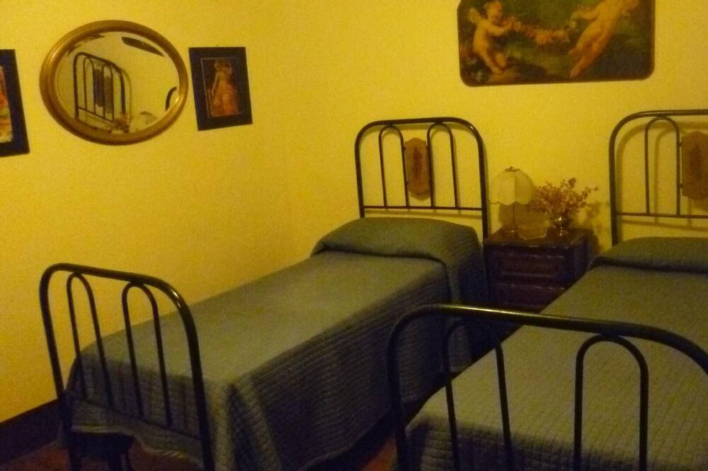 Photo of Bedroom in Alvignano