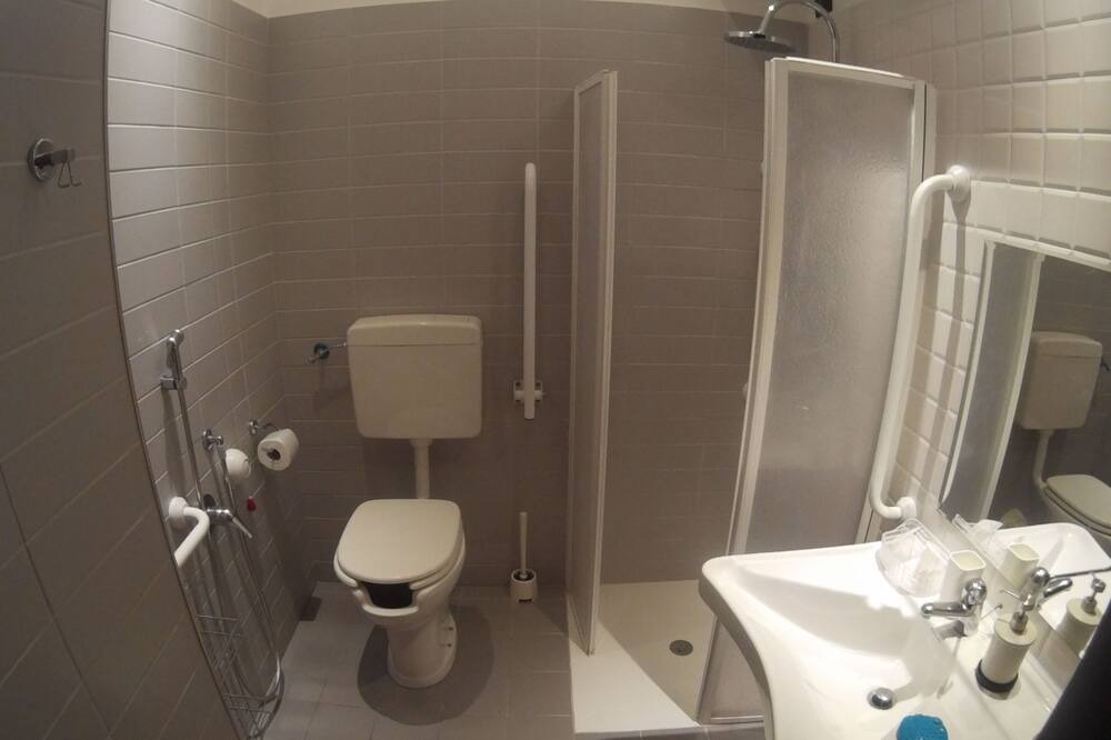 Photo of Bathroom in Vasto