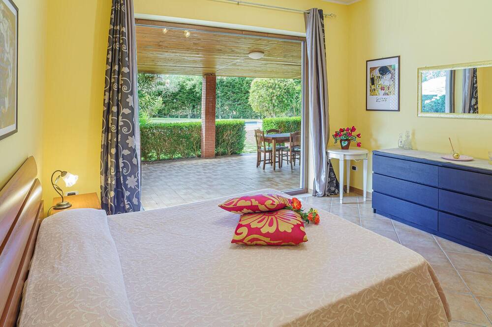 Photo of Bedroom in Montecorice