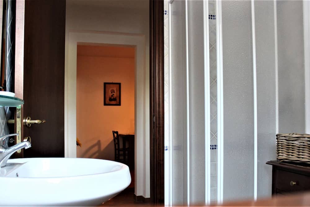 Photo of Bathroom in Mergo