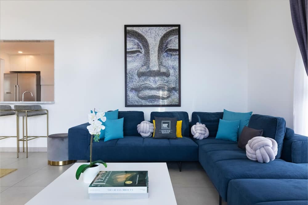 Photo of Livingroom in Umm Suqeim 3