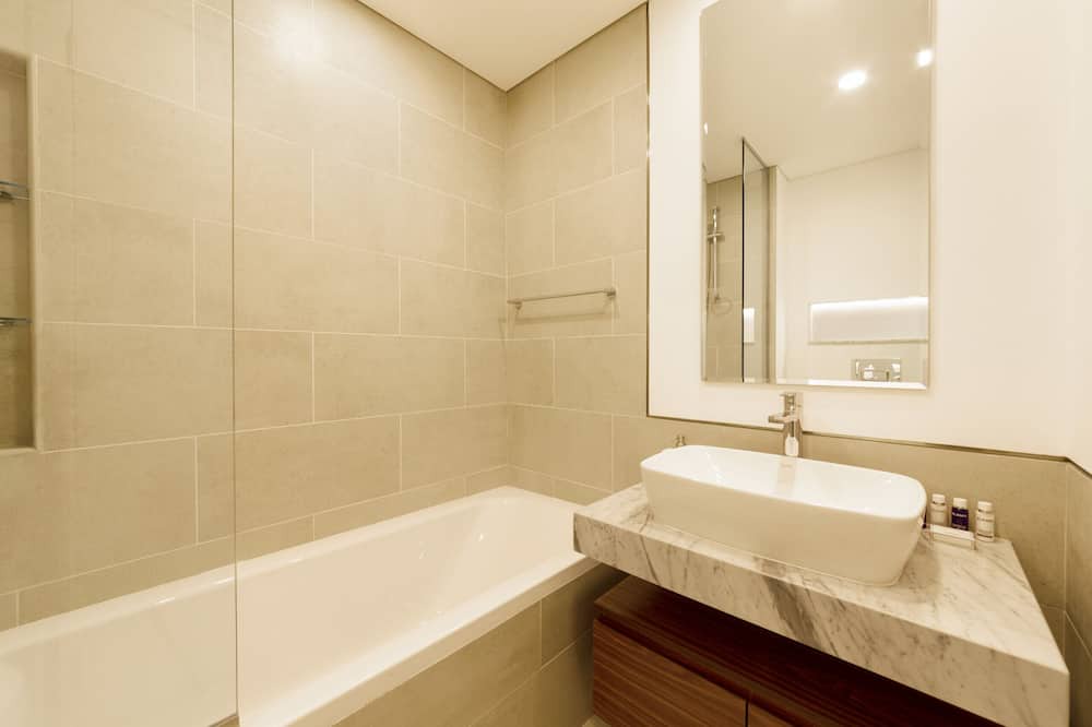 Photo of Bathroom in Umm Suqeim 3