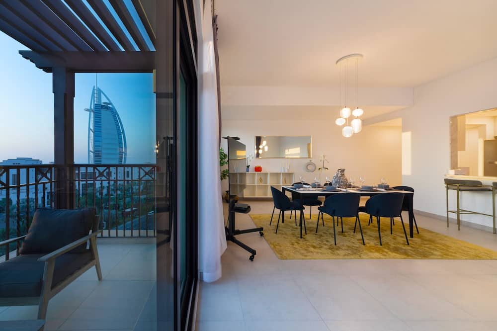 Photo of Livingroom in Umm Suqeim 3