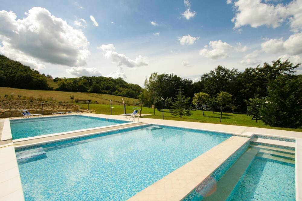 Photo of Outdoor in Urbania