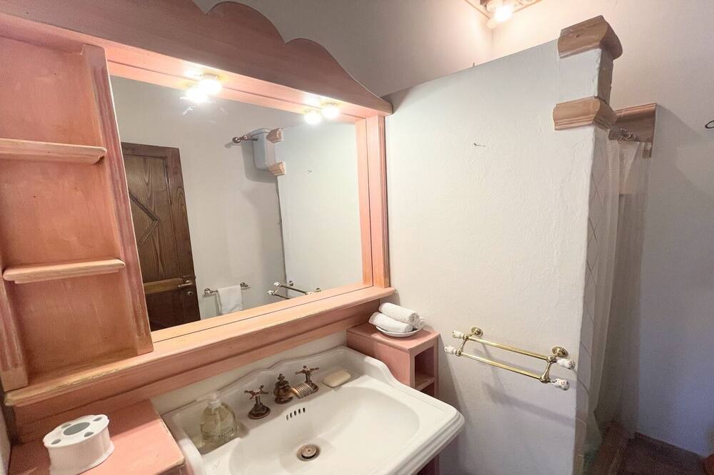 Photo of Bathroom in Colpetrazzo