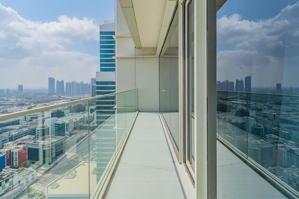 Photo of Patio Balcony in Dubai Media City