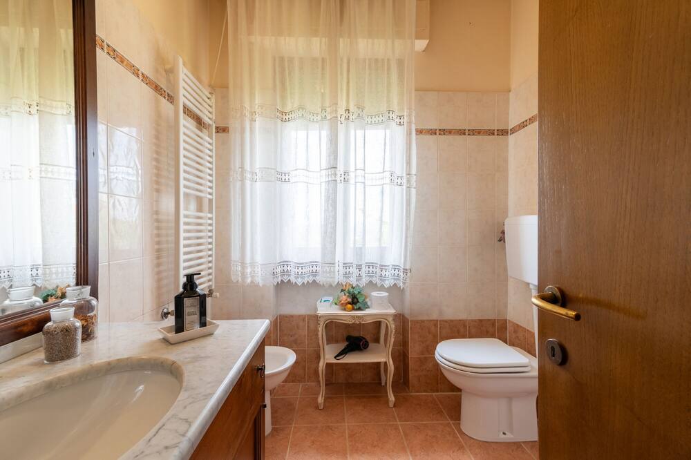 Photo of Bathroom in Puliciano