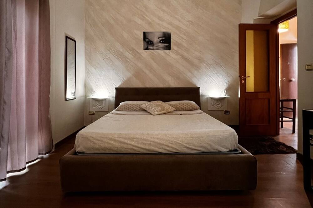 Photo of Bedroom in Mergellina
