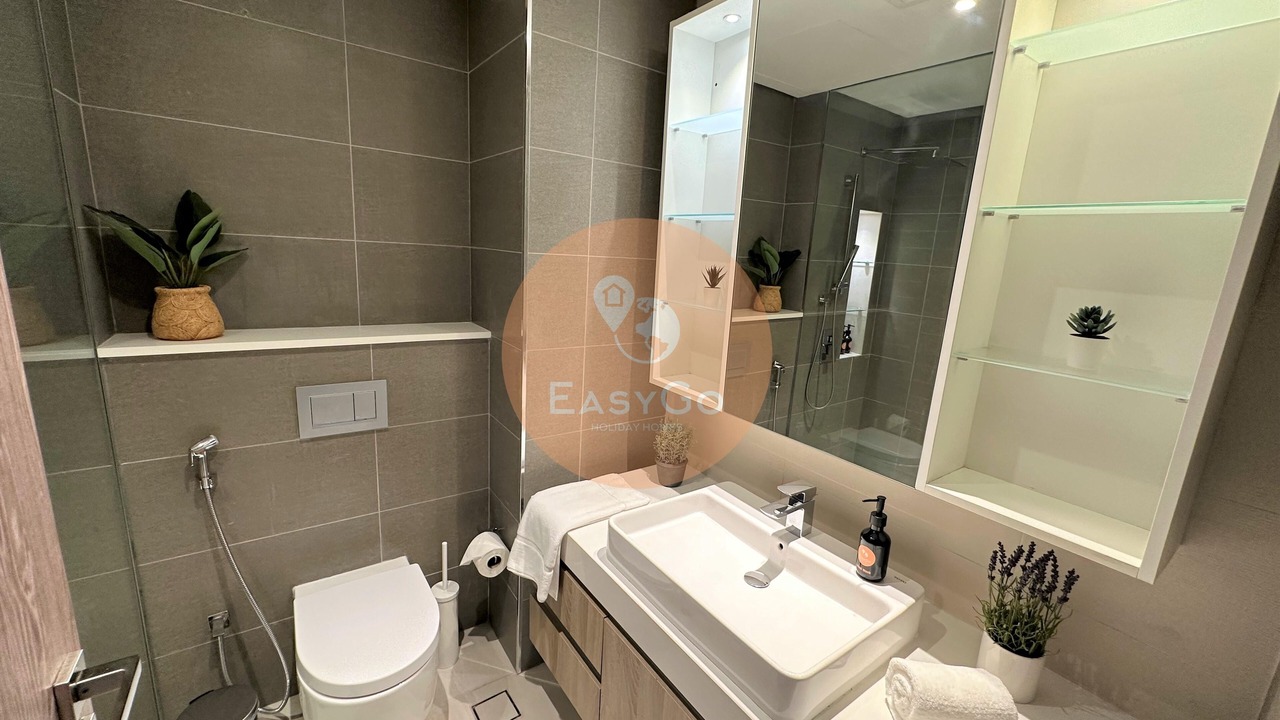 Photo of Bathroom in Trade Centre 1