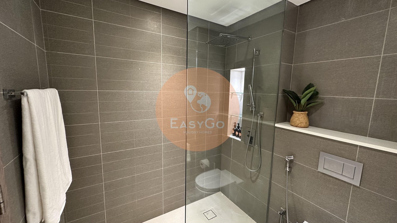 Photo of Bathroom in Trade Centre 1