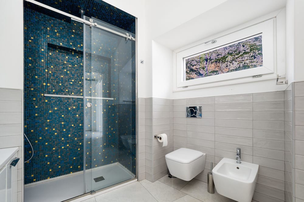 Photo of Bathroom in Chiesa Nuova