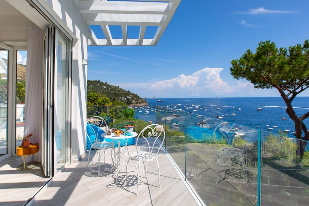 Photo of Outdoor in Sirenuse