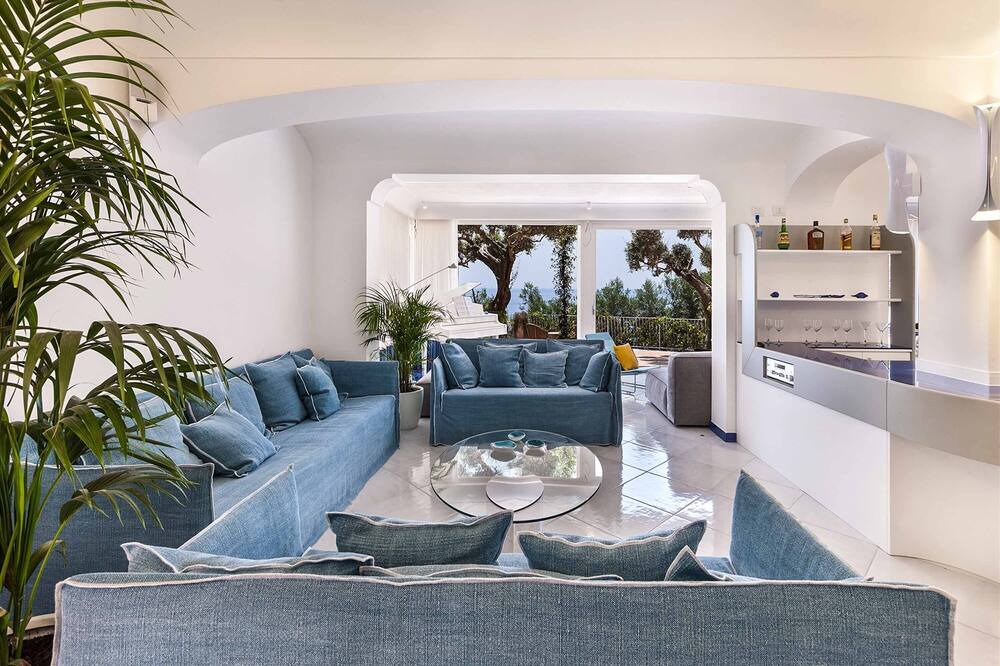 Photo of Livingroom in Sirenuse
