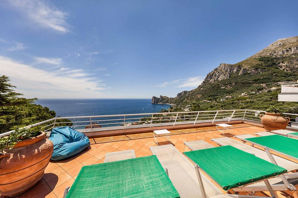 Photo of Outdoor in Sirenuse