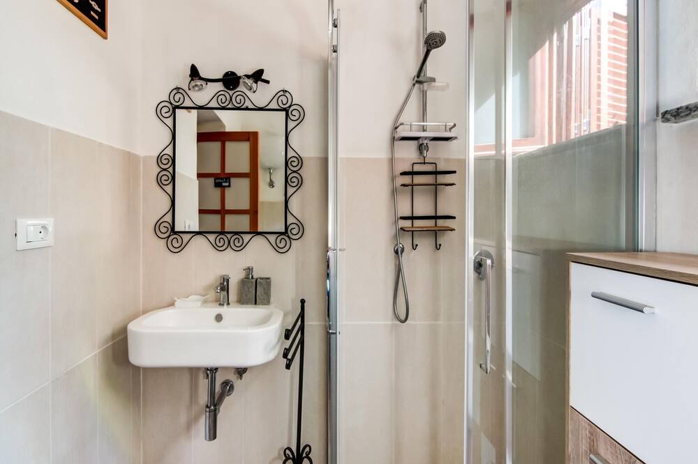 Photo of Bathroom in San Nicola Arcella