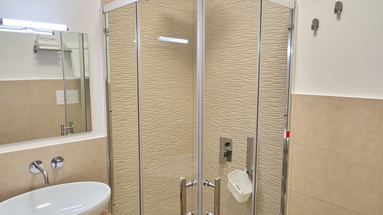 Photo of Bathroom in Naples City Centre