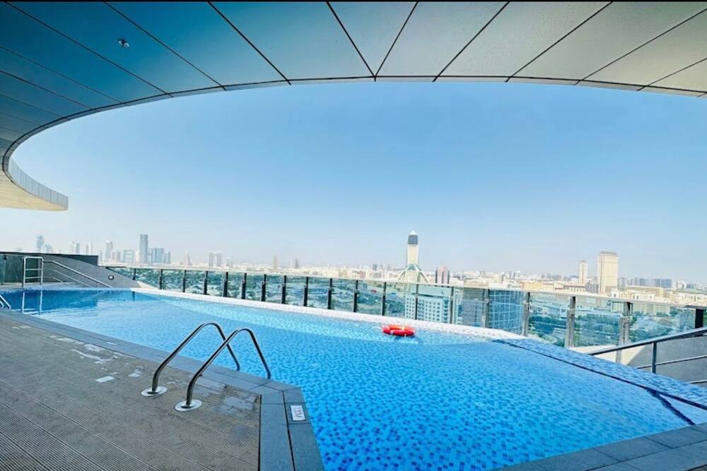 Photo of Outdoor in Trade Centre 1