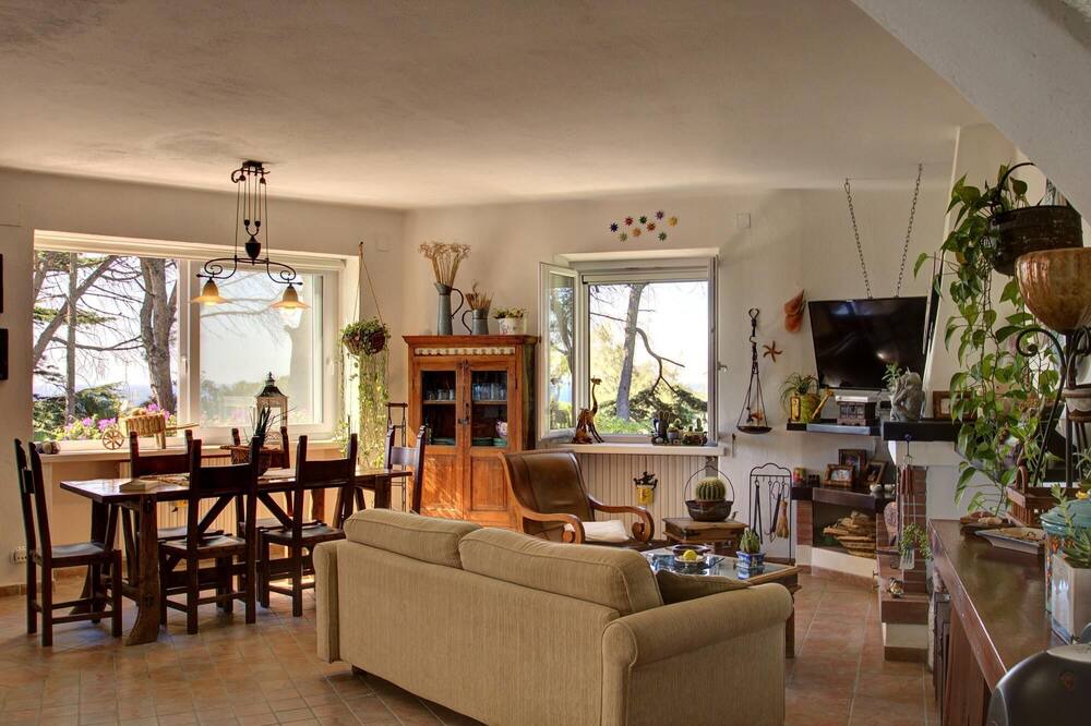 Photo of Livingroom in Lacco Ameno