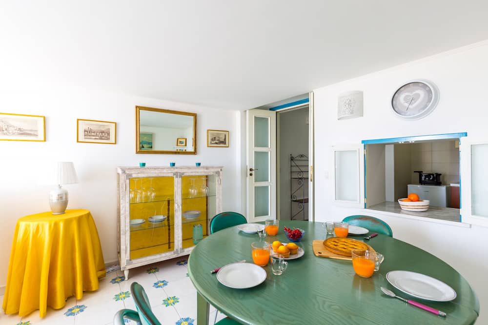 Photo of Livingroom in Pozzuoli