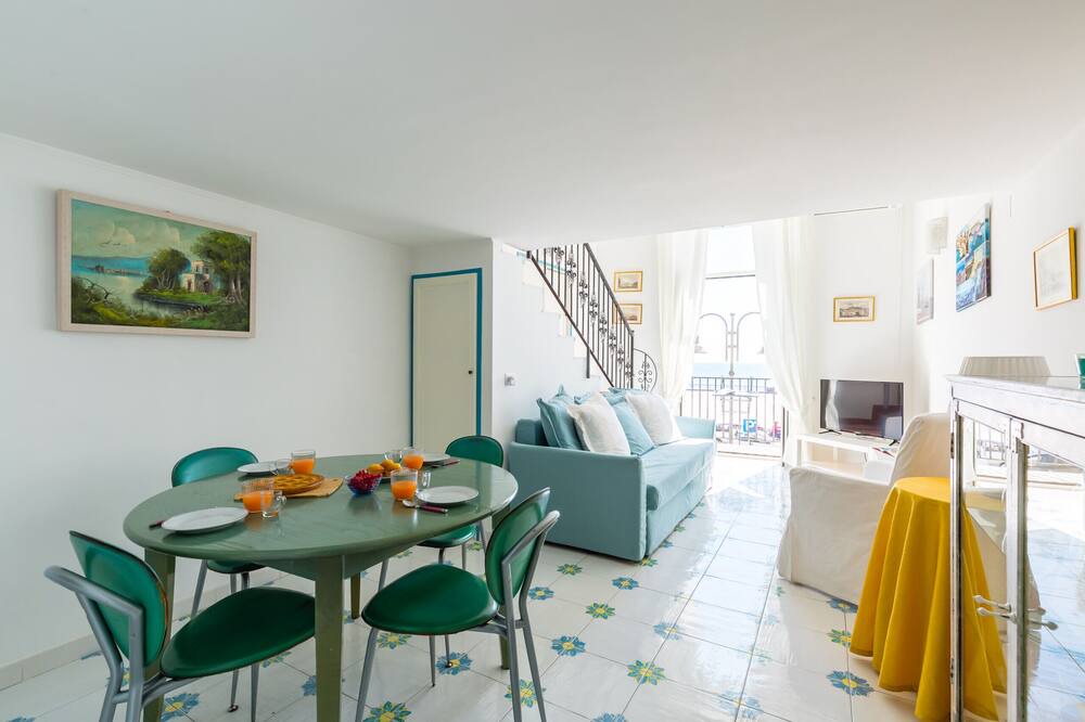Photo of Livingroom in Pozzuoli