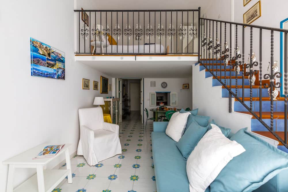 Photo of Livingroom in Pozzuoli