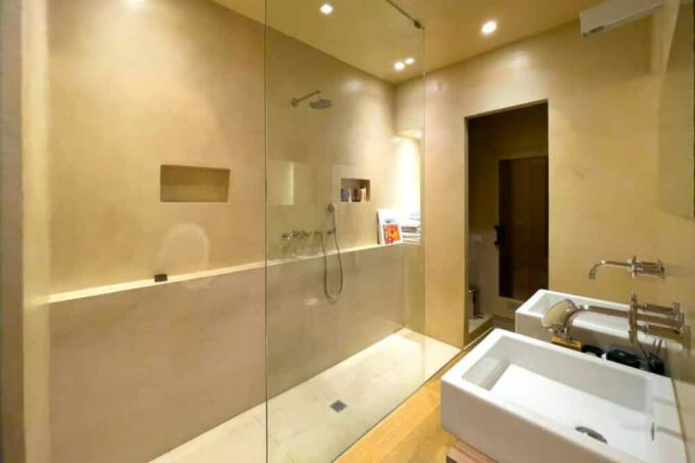Photo of Bathroom in Gioia