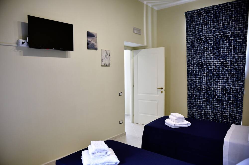 Photo of Bedroom in Nola