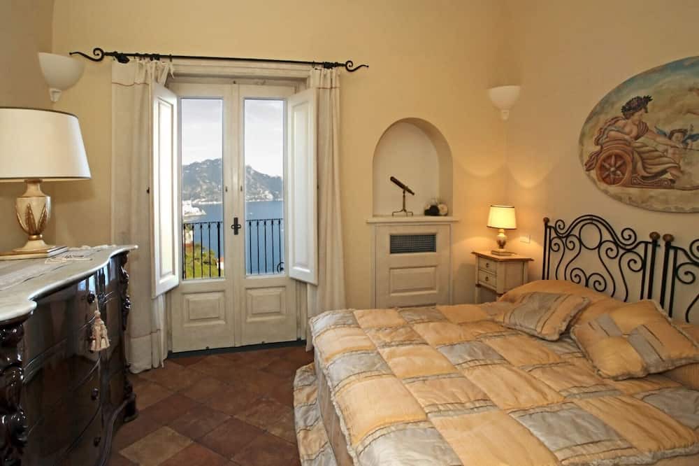 Photo of Bedroom in Vettica
