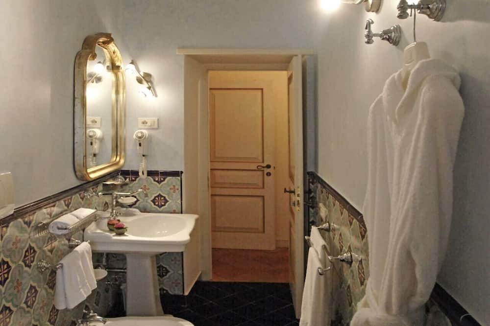Photo of Bathroom in Vettica