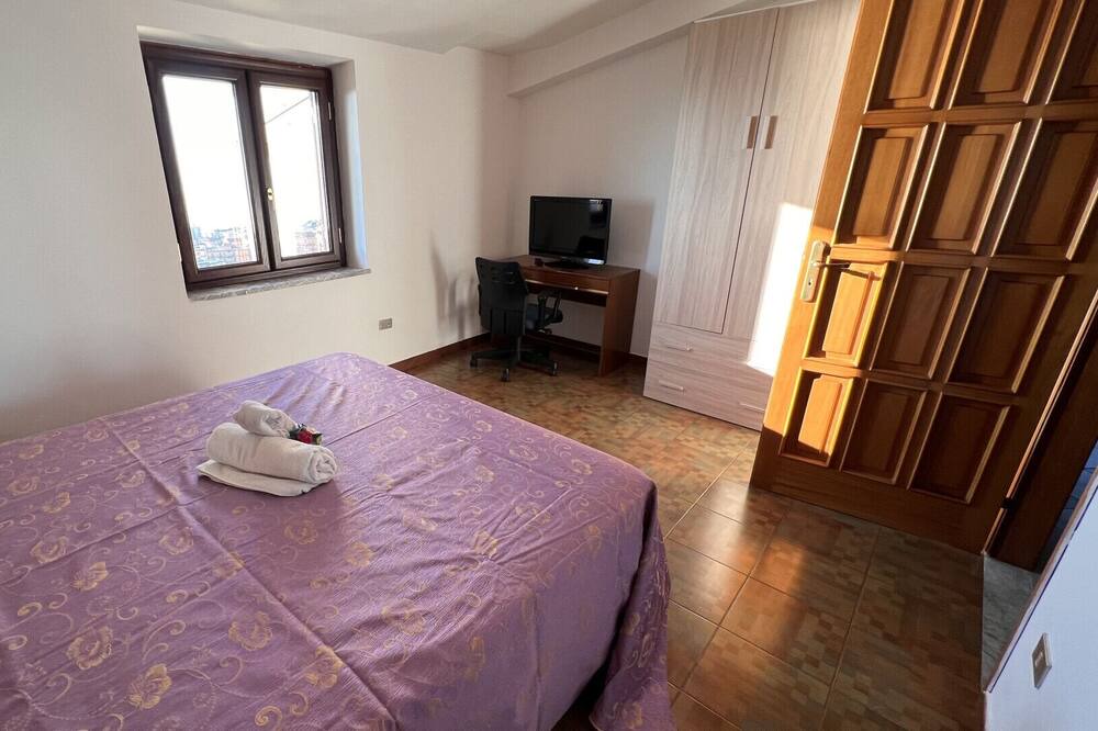 Photo of Bedroom in Paola