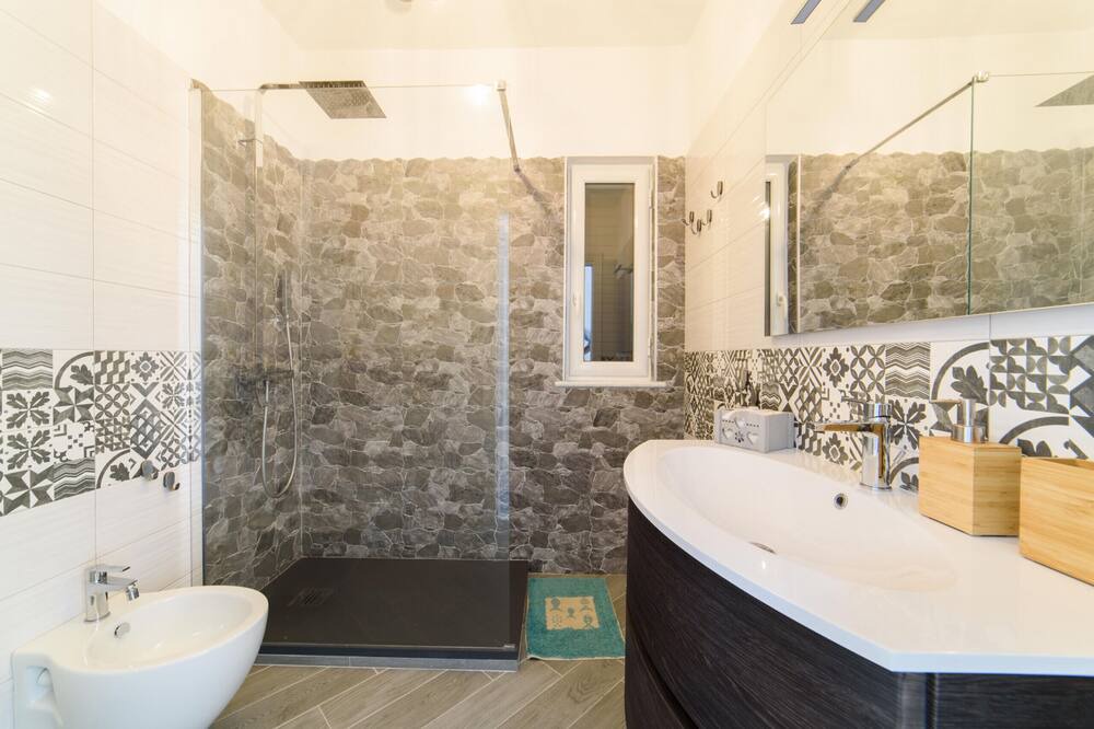 Photo of Bathroom in Casamicciola Terme