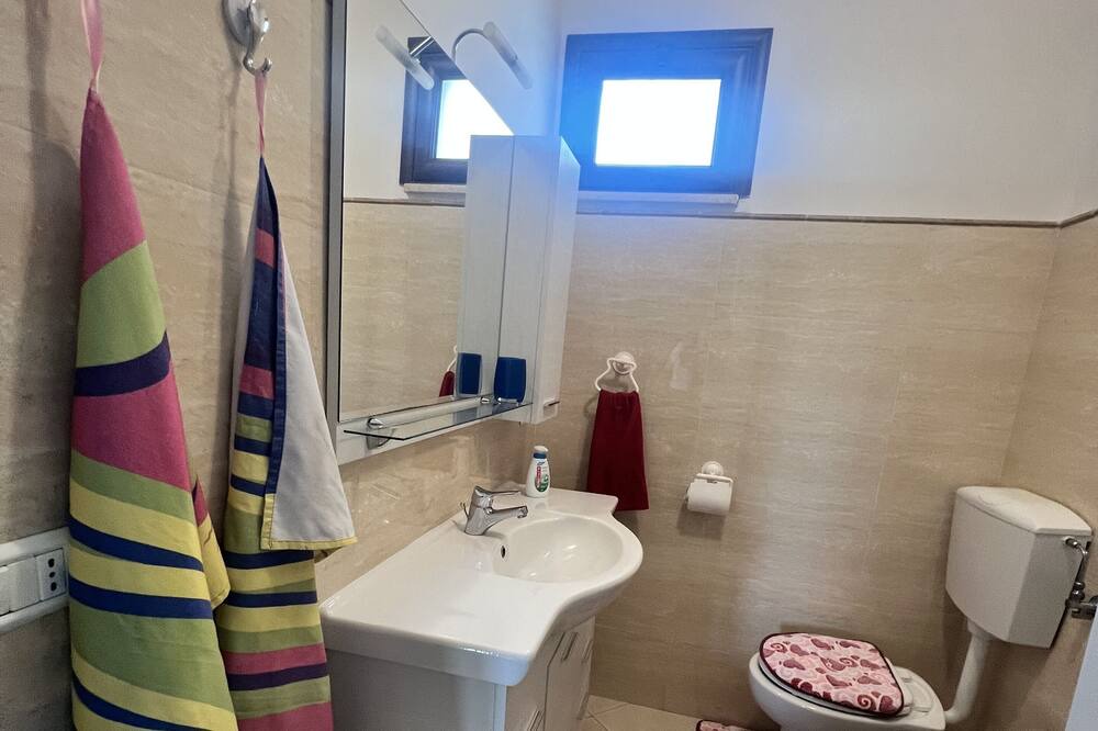 Photo of Bathroom in Botricello