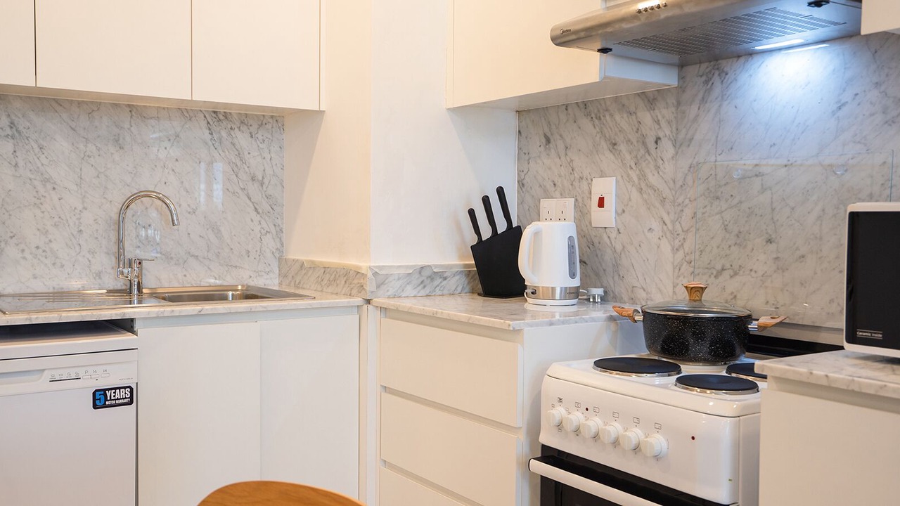 Photo of Kitchen in Umm Suqeim 3