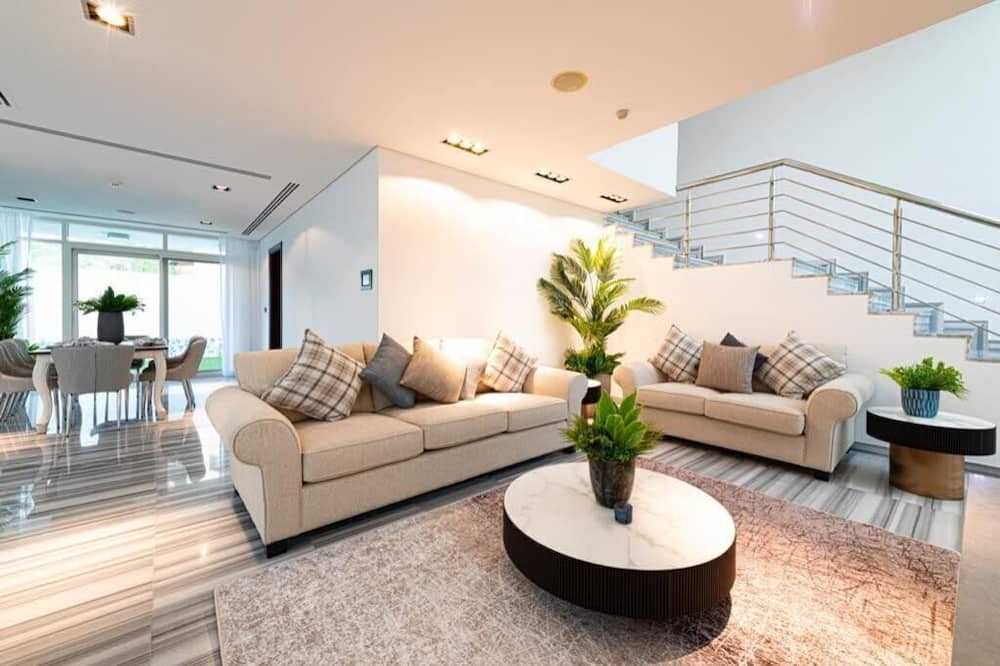 Photo of Livingroom in Al Sufouh 1